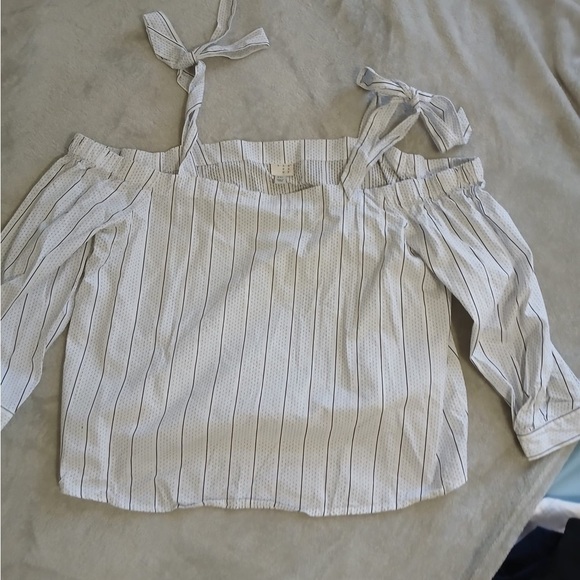 A New Day White Boxy Tie Front Blouse - Picture 6 of 10